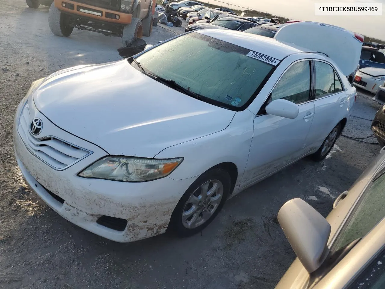 2011 Toyota Camry Base VIN: 4T1BF3EK5BU599469 Lot: 75952884