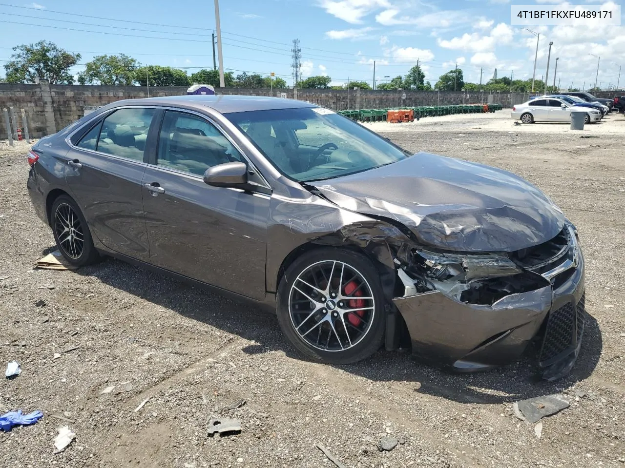 2015 Toyota Camry Le VIN: 4T1BF1FKXFU489171 Lot: 63649074