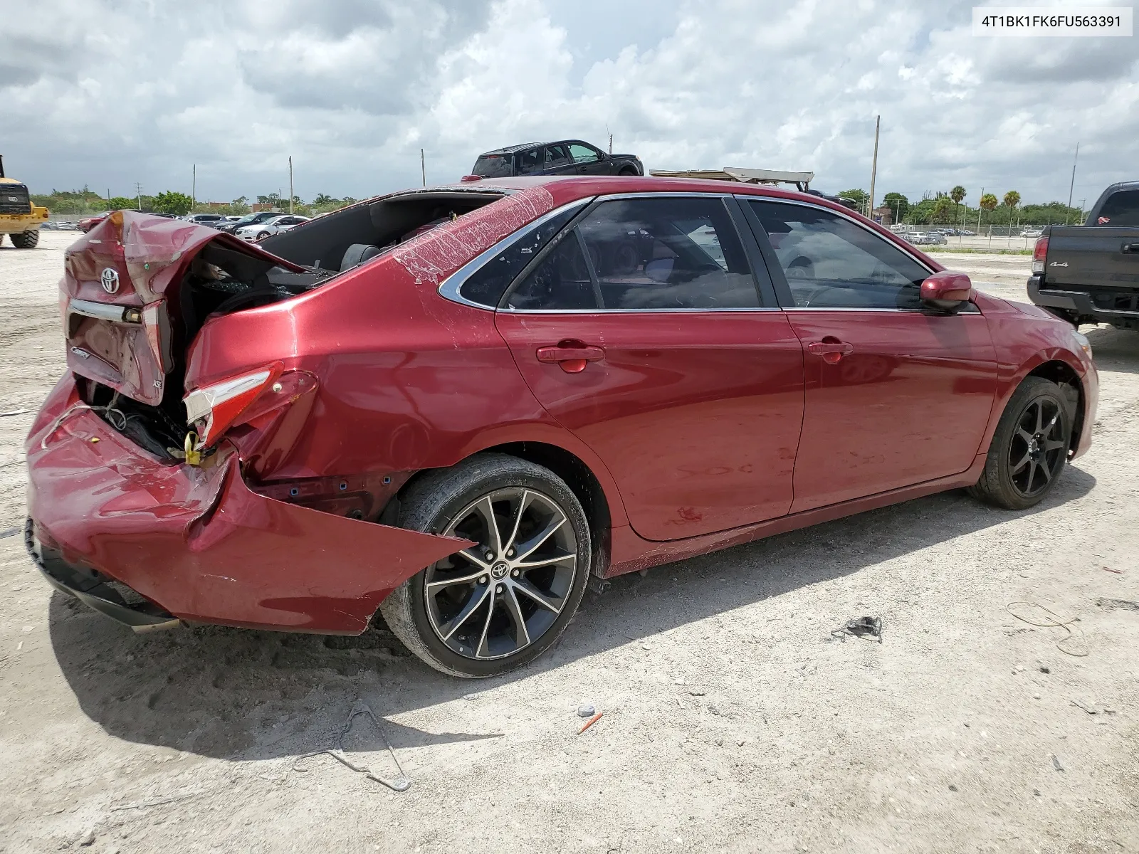 2015 Toyota Camry Xse VIN: 4T1BK1FK6FU563391 Lot: 63876464