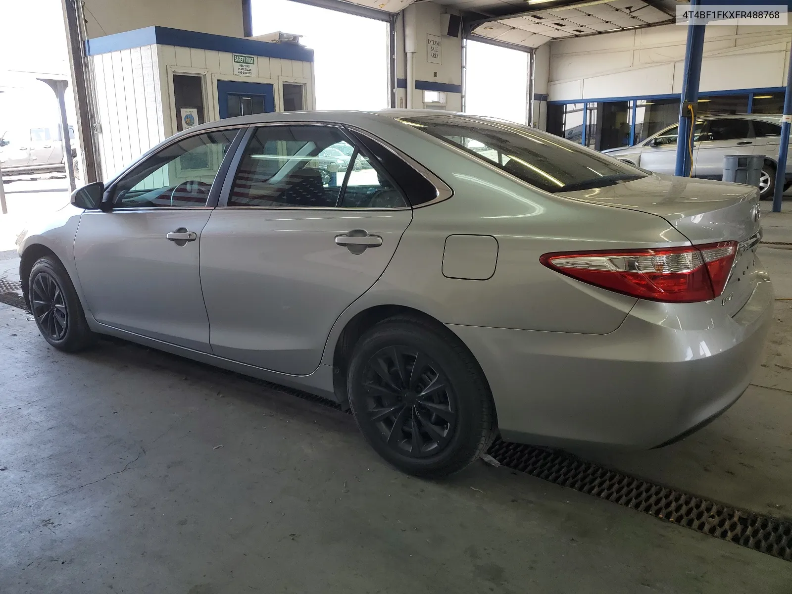 4T4BF1FKXFR488768 2015 Toyota Camry Le