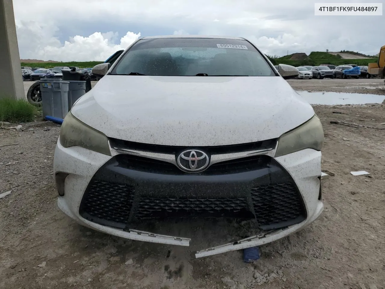 4T1BF1FK9FU484897 2015 Toyota Camry Le