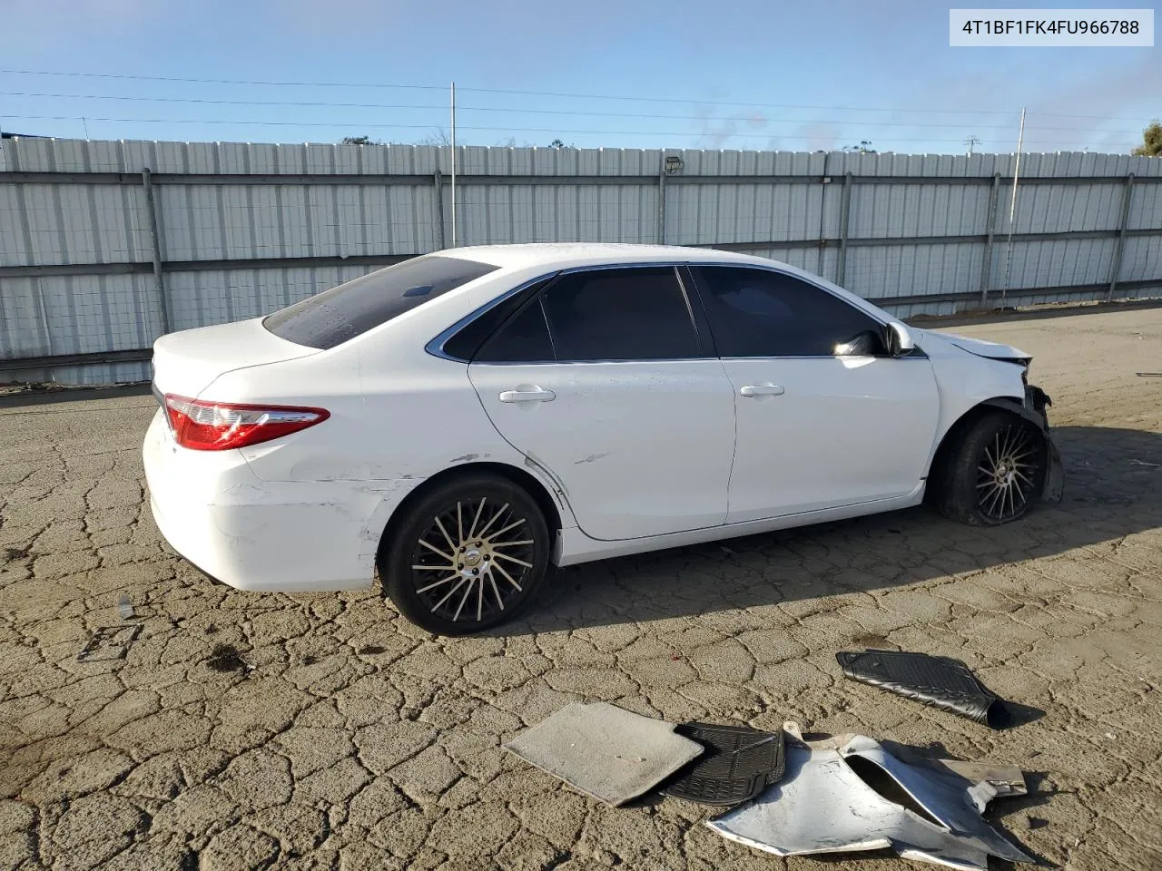 4T1BF1FK4FU966788 2015 Toyota Camry Le