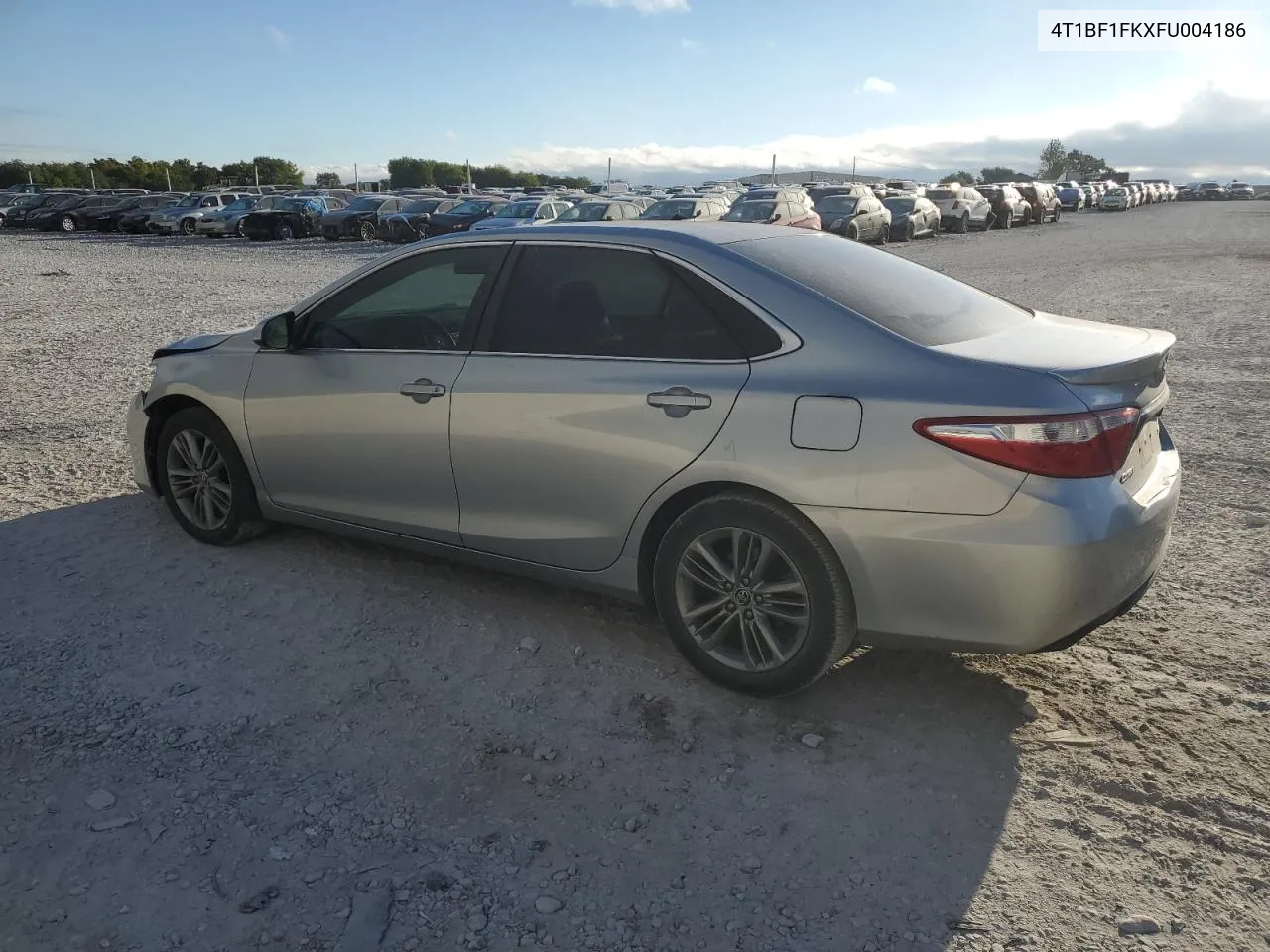 2015 Toyota Camry Le VIN: 4T1BF1FKXFU004186 Lot: 71822104