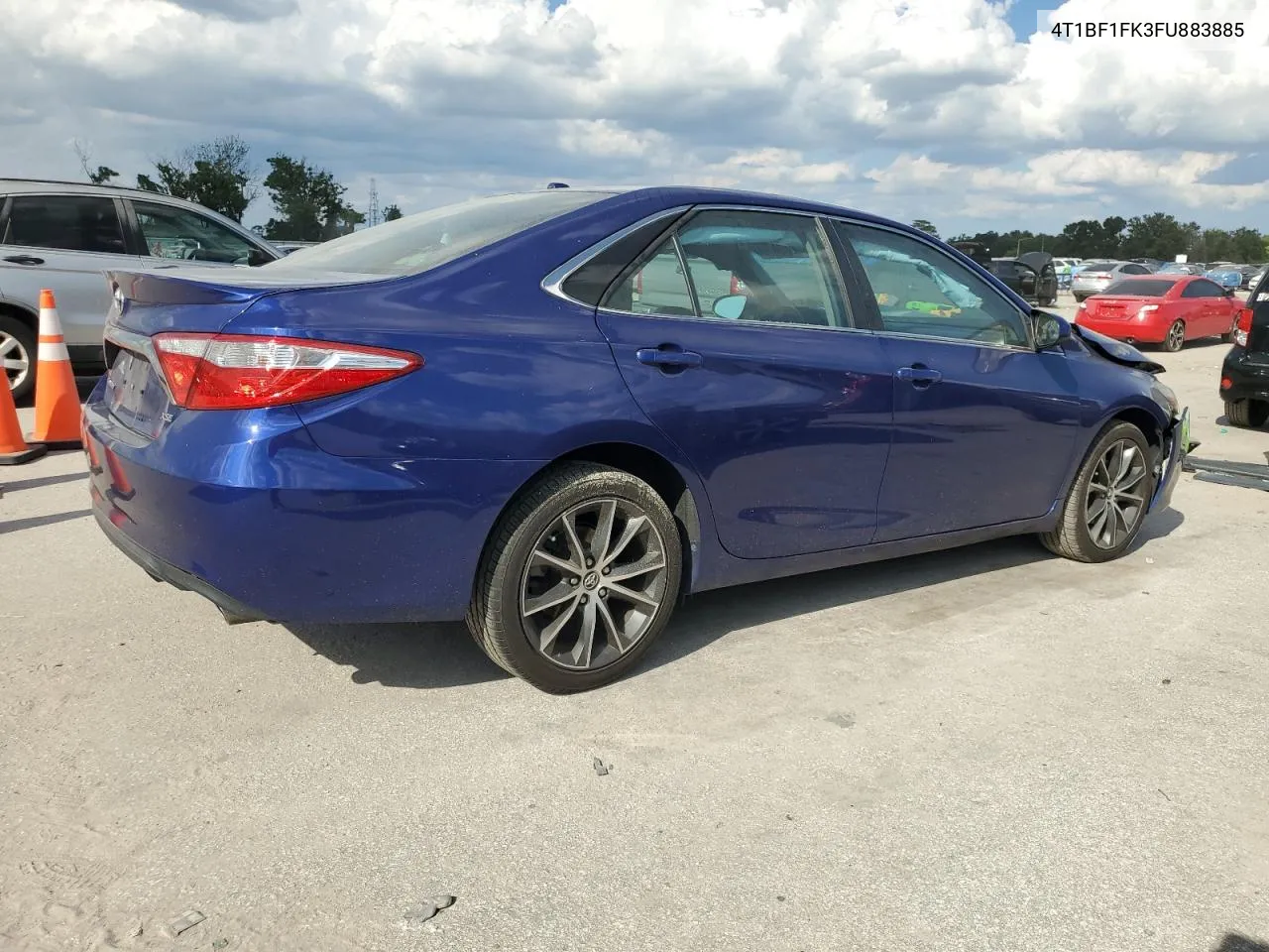 4T1BF1FK3FU883885 2015 Toyota Camry Le