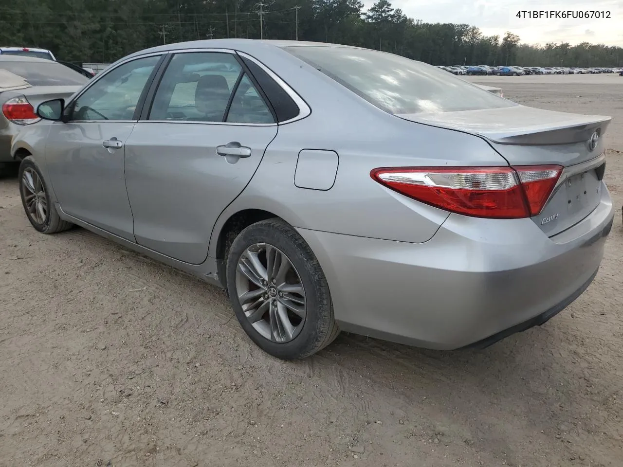 2015 Toyota Camry Le VIN: 4T1BF1FK6FU067012 Lot: 73037824