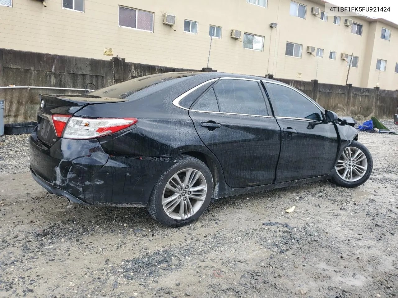 4T1BF1FK5FU921424 2015 Toyota Camry Le