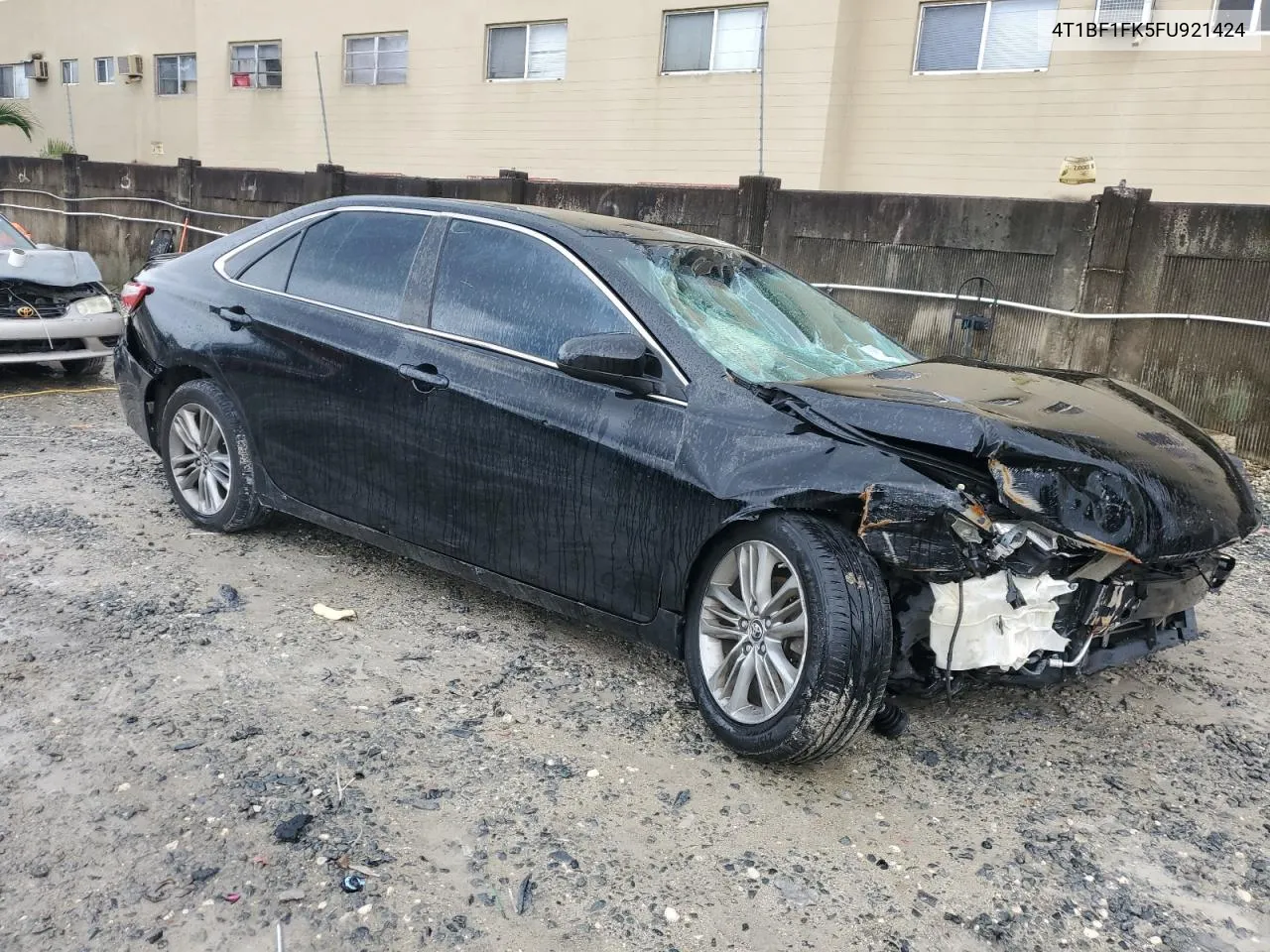 4T1BF1FK5FU921424 2015 Toyota Camry Le