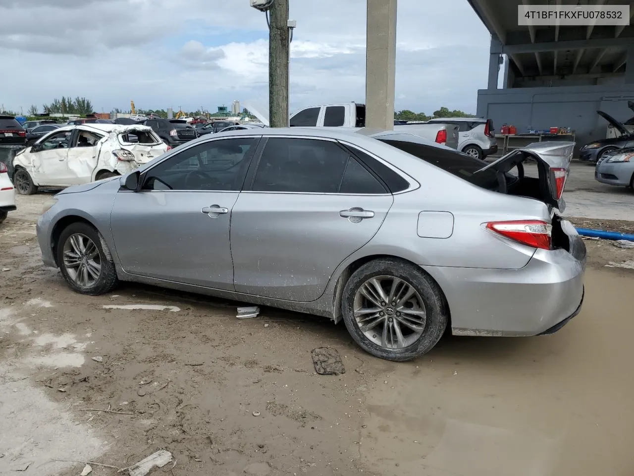 4T1BF1FKXFU078532 2015 Toyota Camry Le