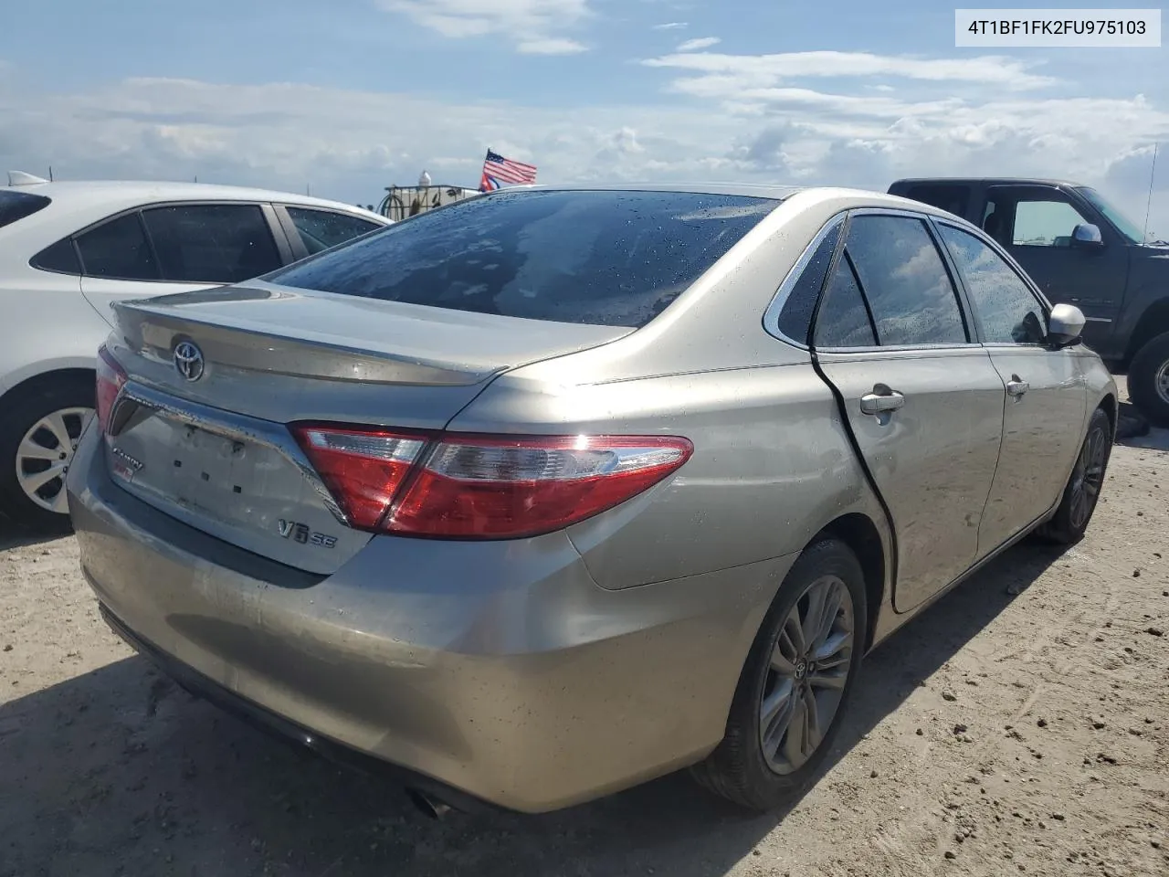 2015 Toyota Camry Le VIN: 4T1BF1FK2FU975103 Lot: 77887184