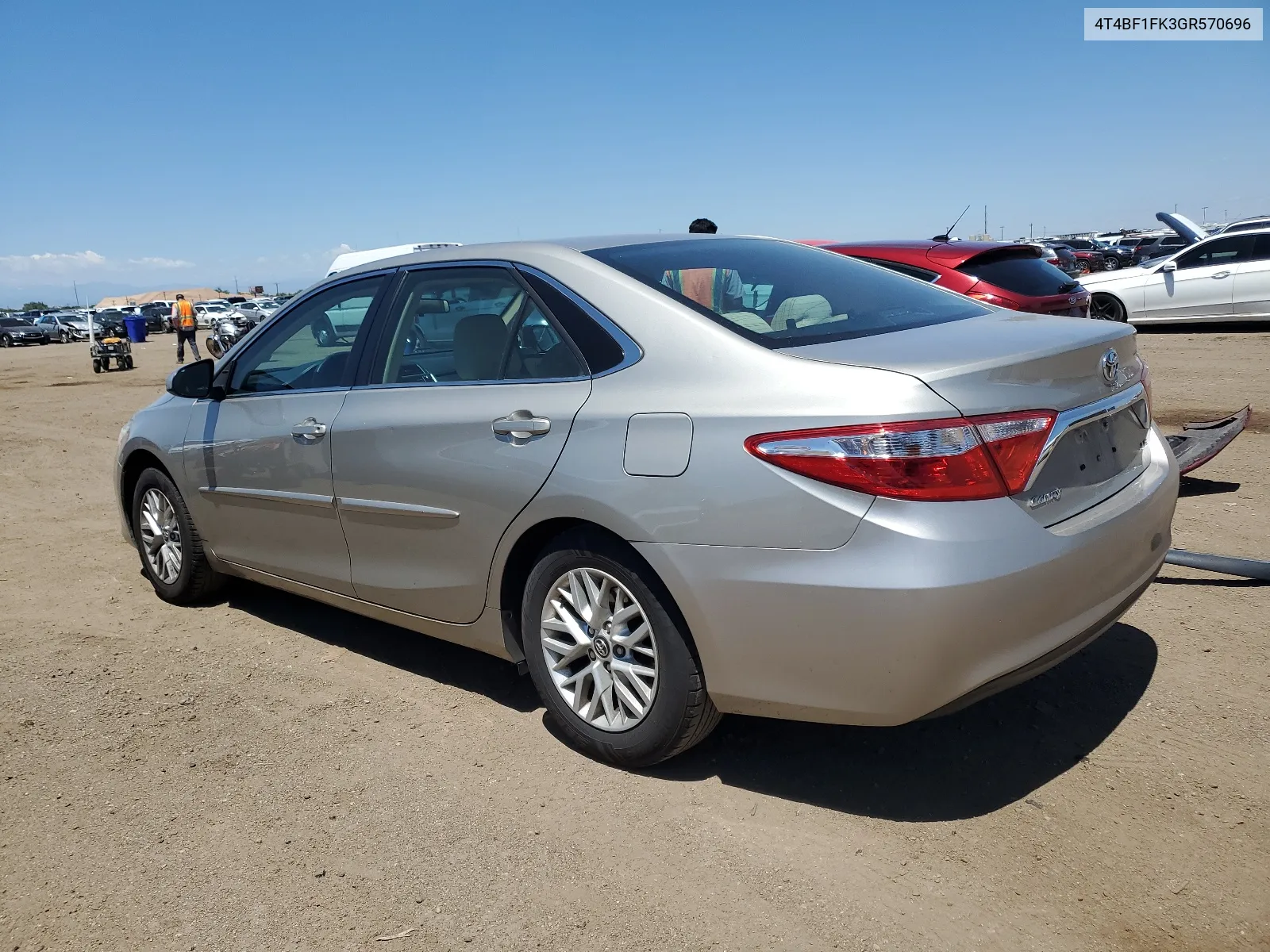 4T4BF1FK3GR570696 2016 Toyota Camry Le