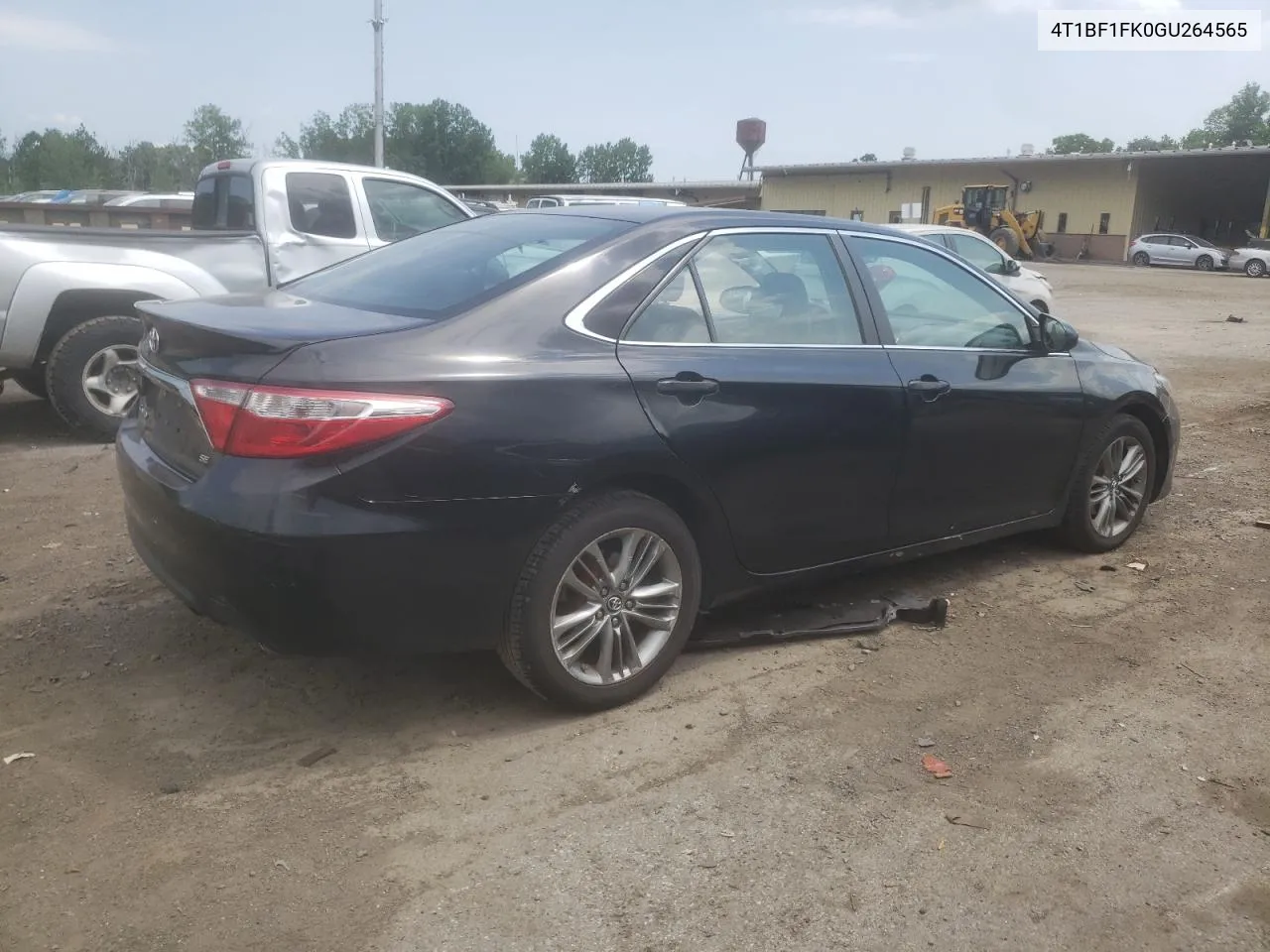 4T1BF1FK0GU264565 2016 Toyota Camry Le