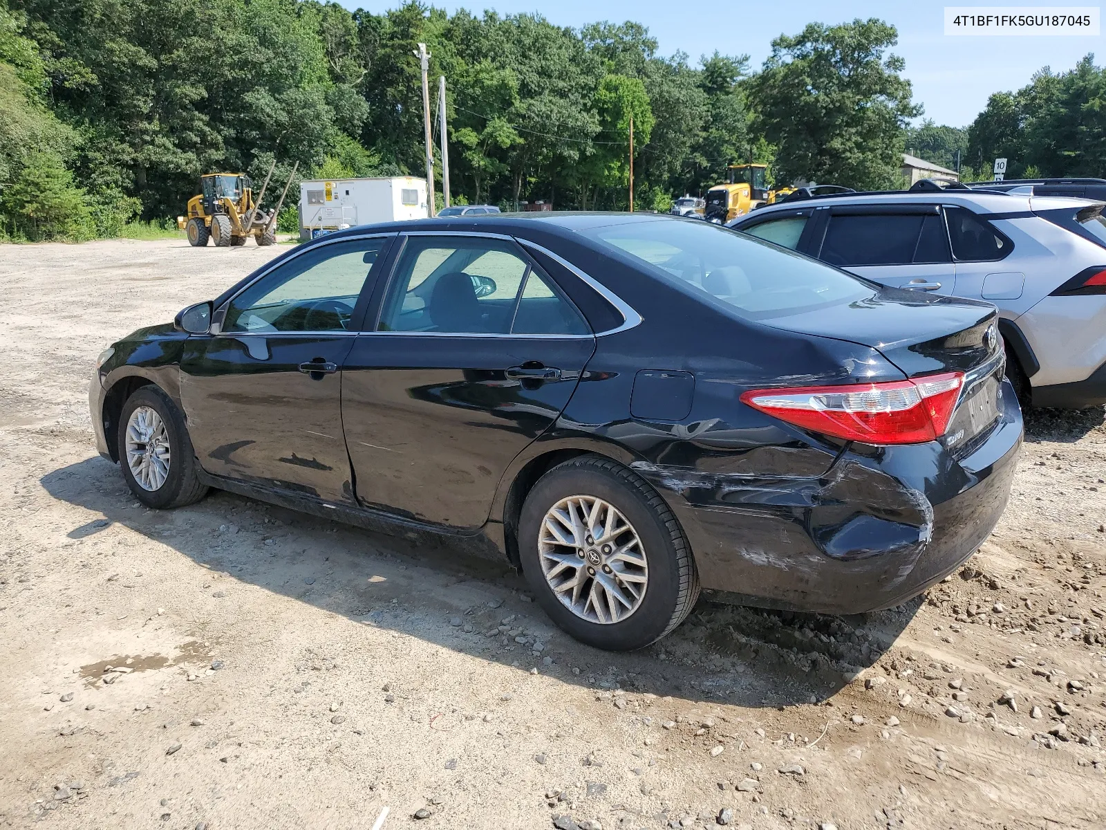 2016 Toyota Camry Le VIN: 4T1BF1FK5GU187045 Lot: 63386884