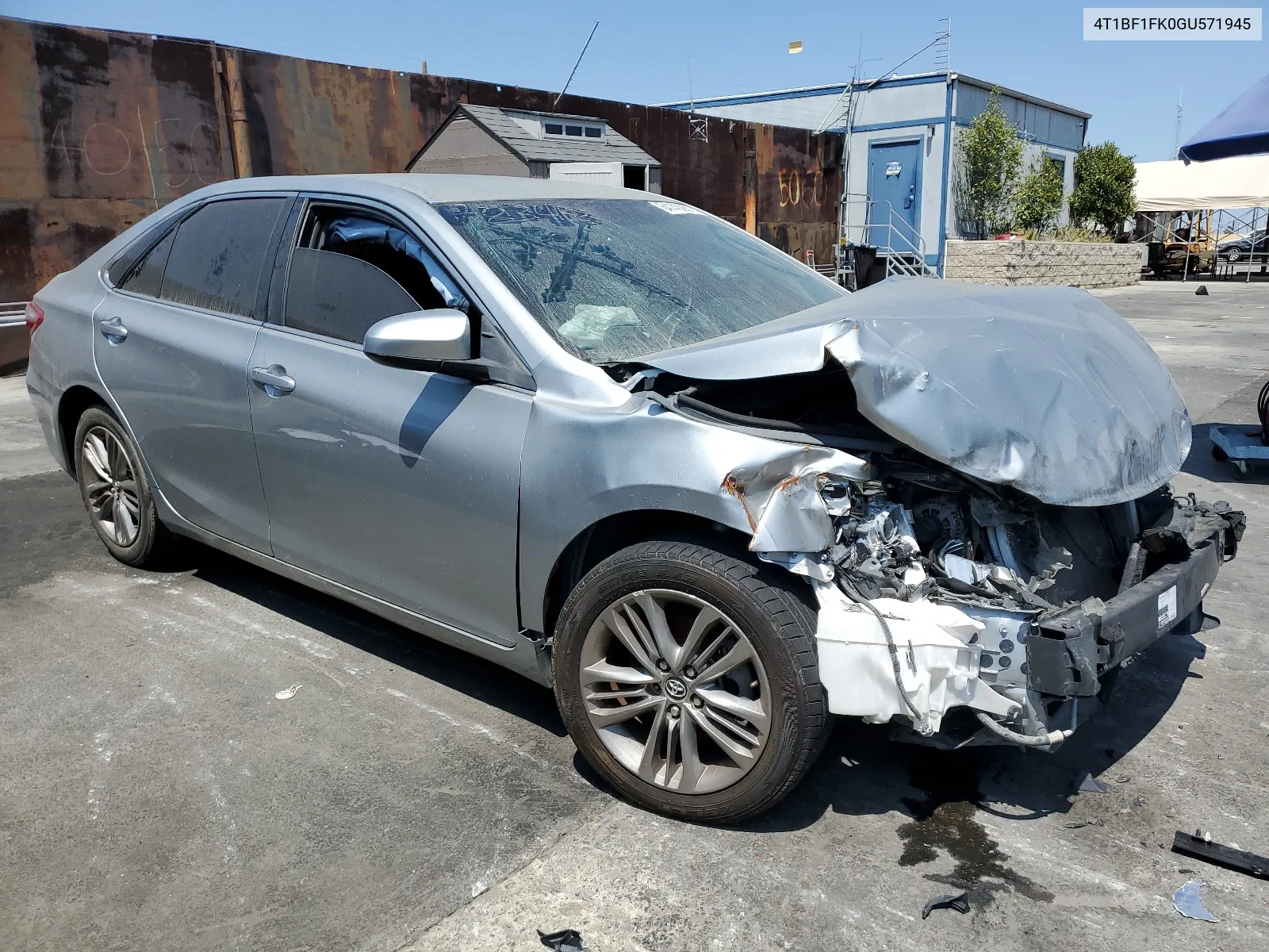 4T1BF1FK0GU571945 2016 Toyota Camry Le