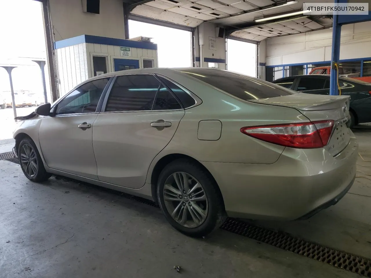 2016 Toyota Camry Le VIN: 4T1BF1FK5GU170942 Lot: 64628584