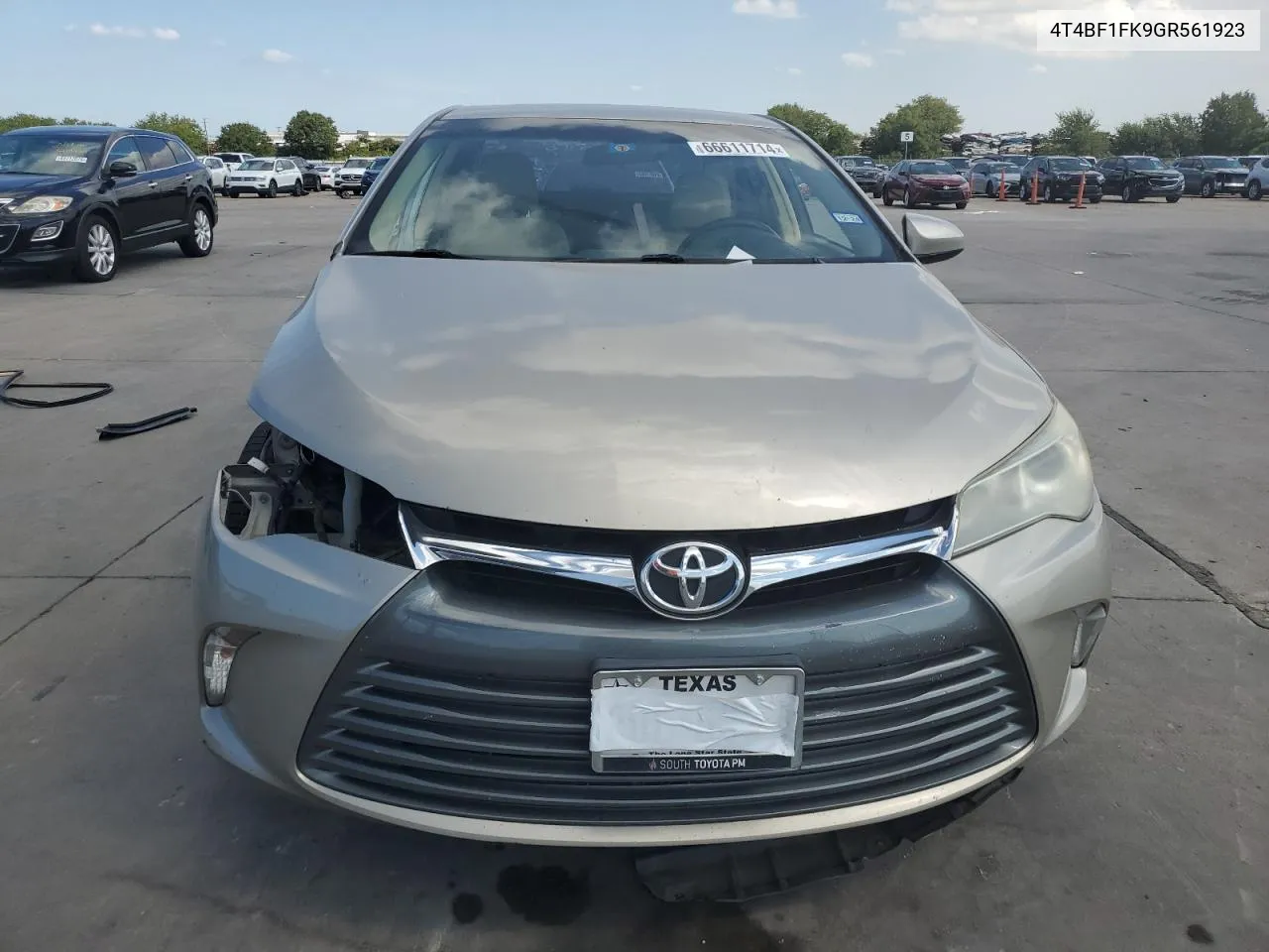 4T4BF1FK9GR561923 2016 Toyota Camry Le