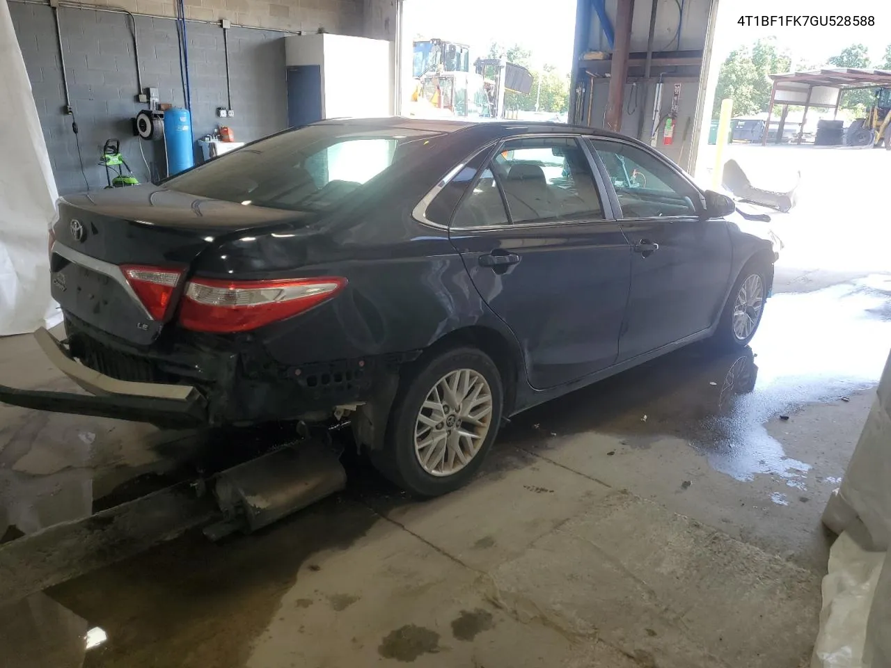 4T1BF1FK7GU528588 2016 Toyota Camry Le