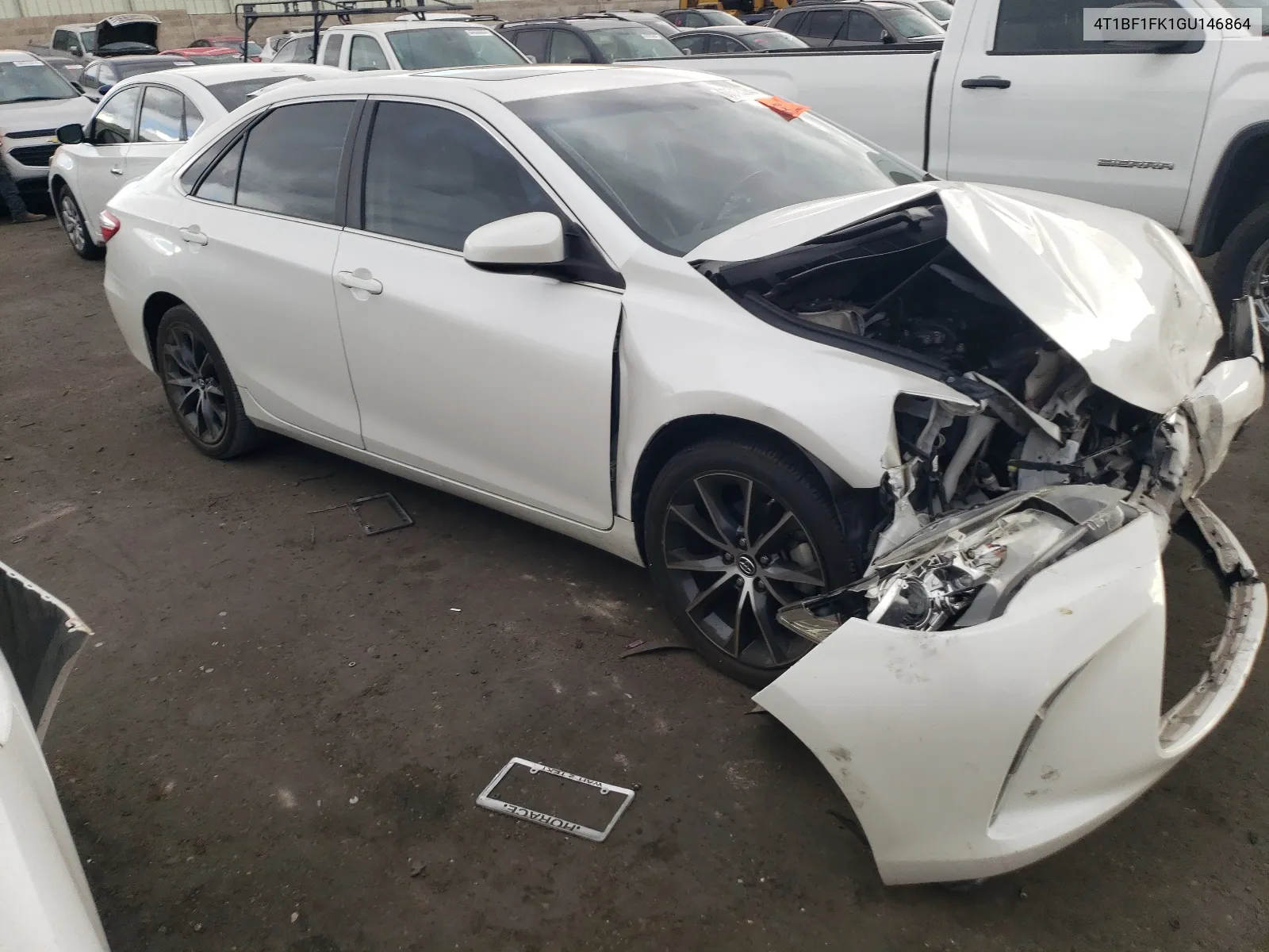 4T1BF1FK1GU146864 2016 Toyota Camry Le