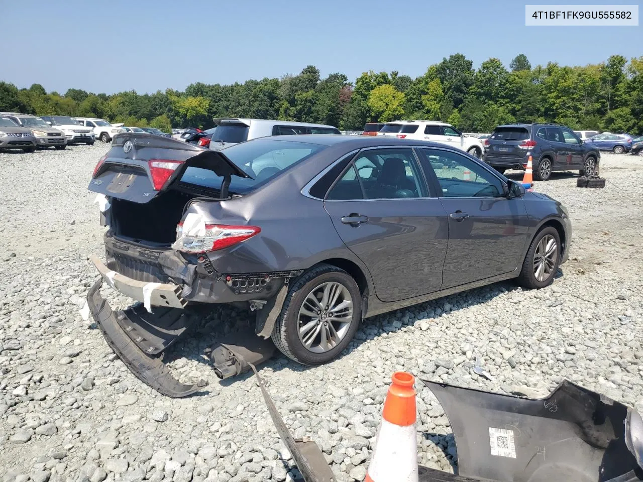 2016 Toyota Camry Le VIN: 4T1BF1FK9GU555582 Lot: 68768494