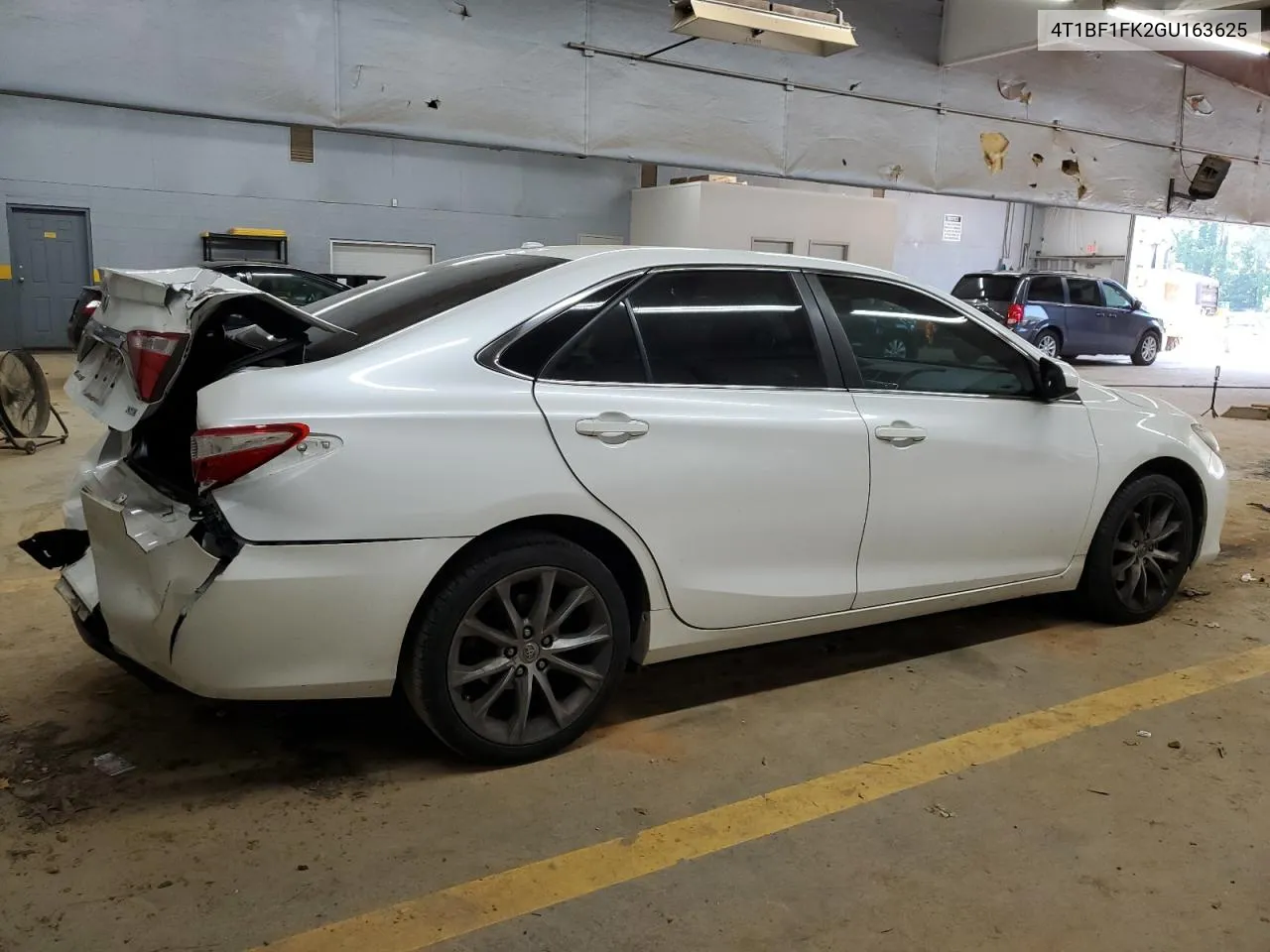 4T1BF1FK2GU163625 2016 Toyota Camry Le