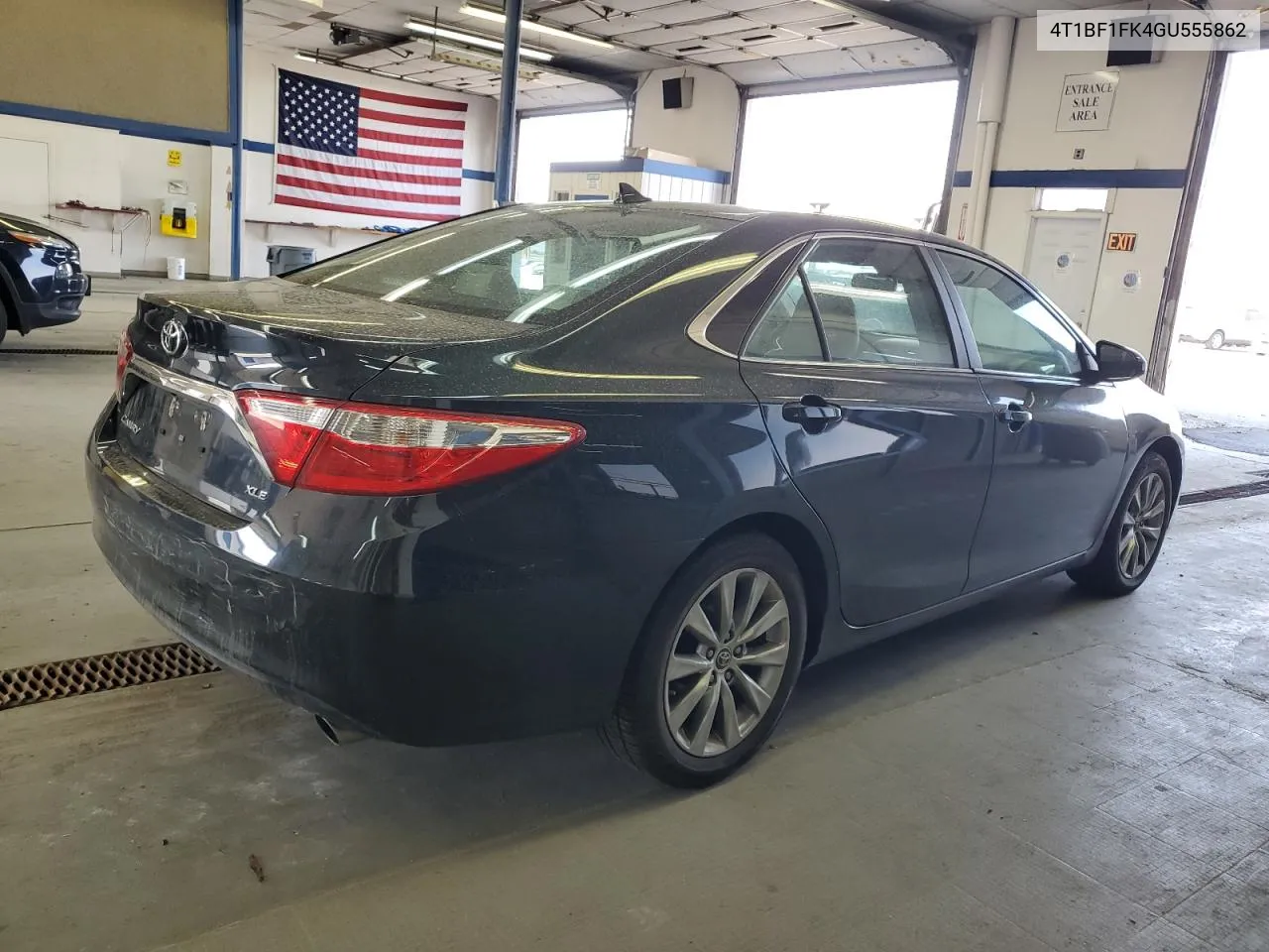 2016 Toyota Camry Le VIN: 4T1BF1FK4GU555862 Lot: 69706944