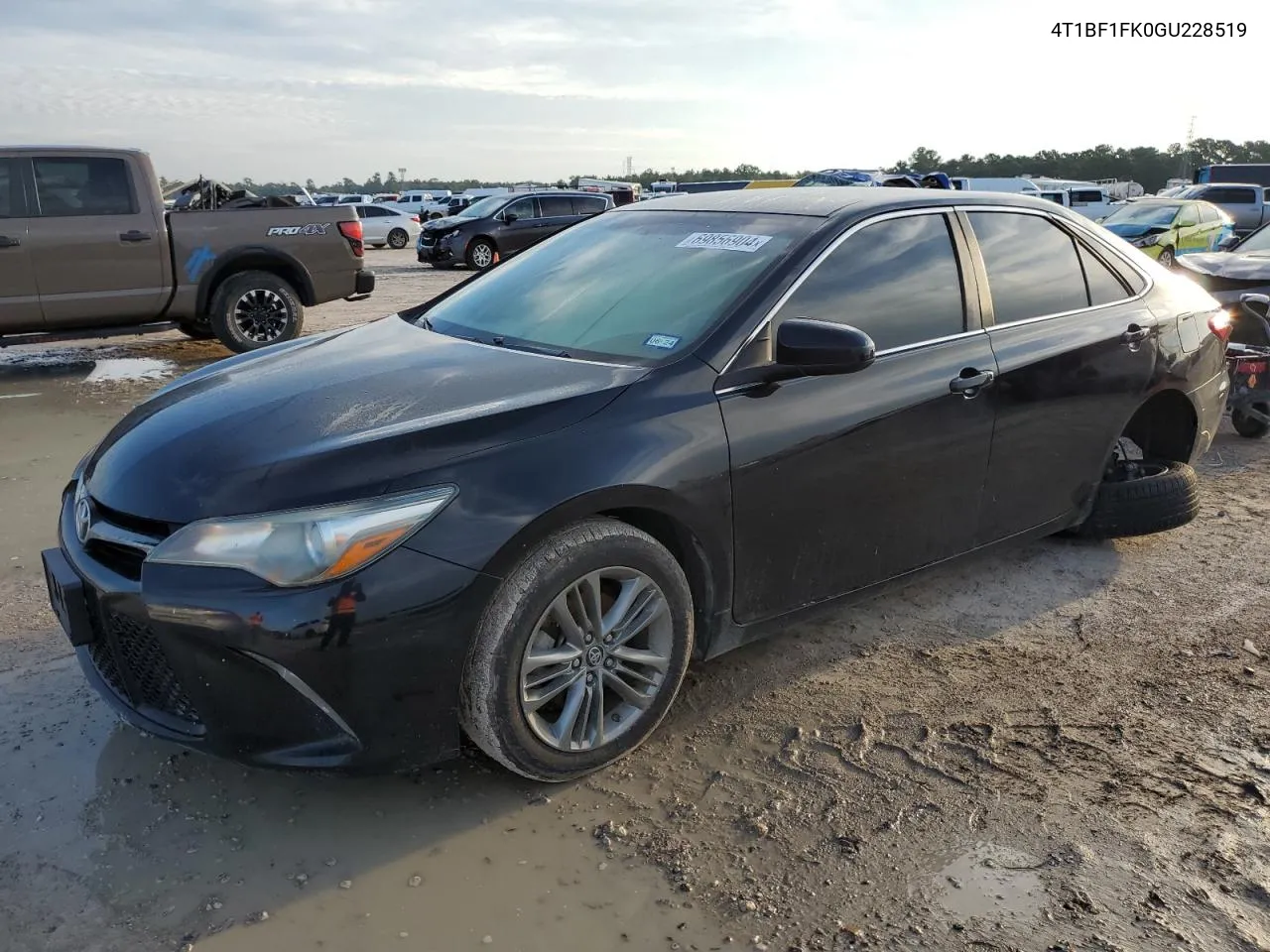 4T1BF1FK0GU228519 2016 Toyota Camry Le