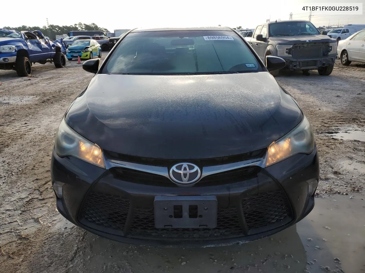 4T1BF1FK0GU228519 2016 Toyota Camry Le