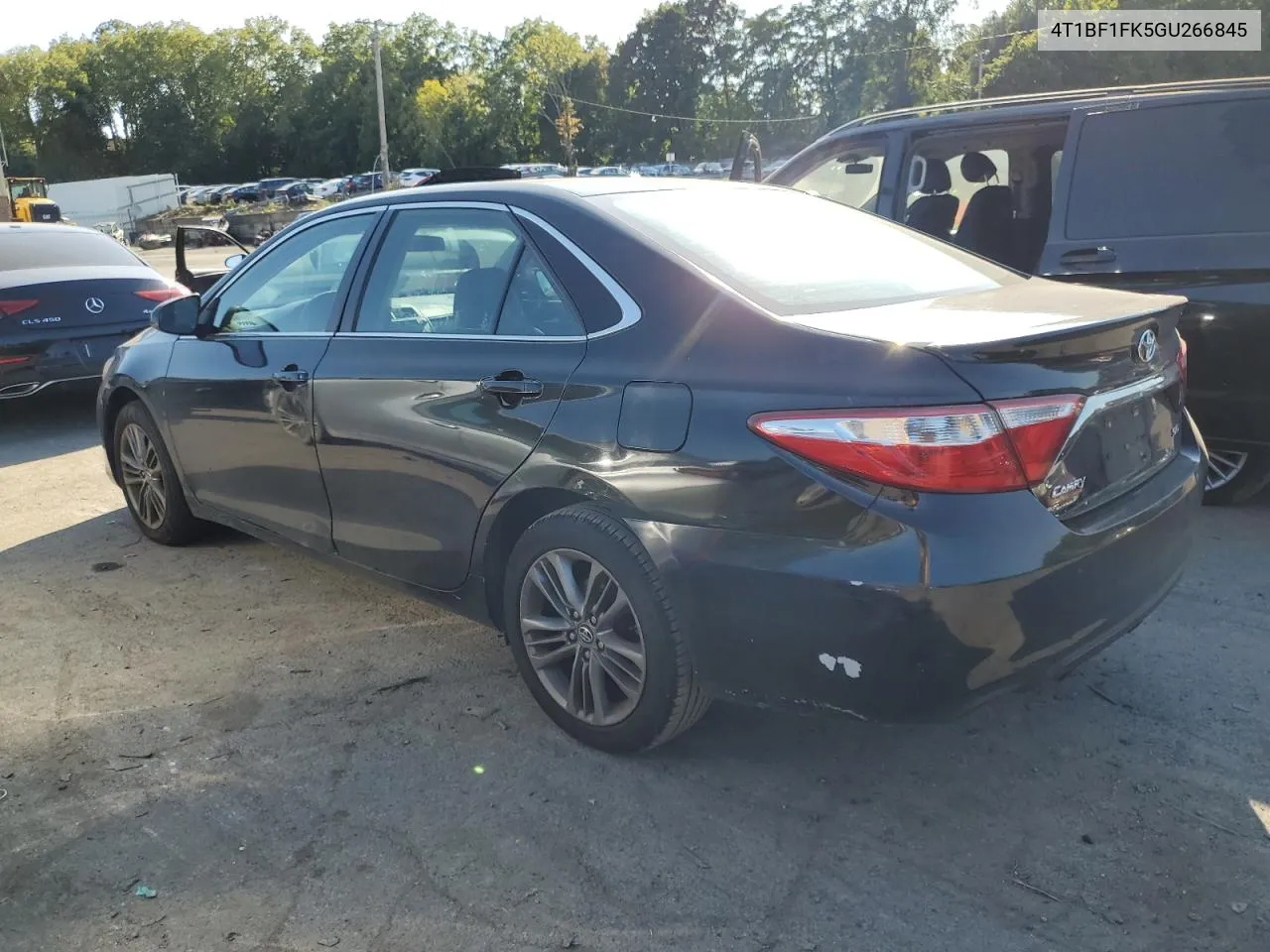 2016 Toyota Camry Le VIN: 4T1BF1FK5GU266845 Lot: 70537514