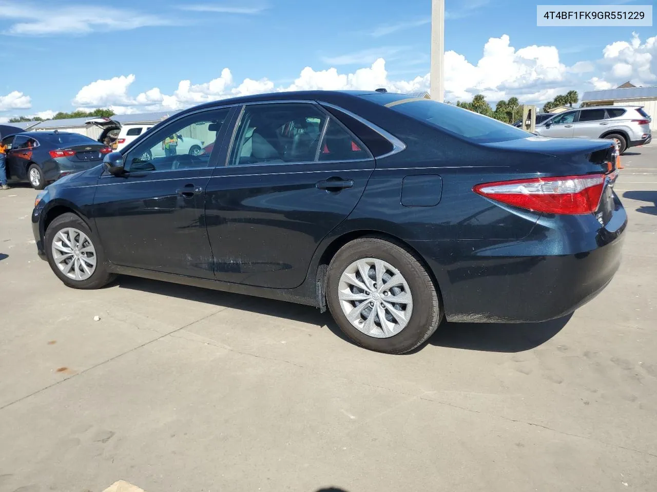 4T4BF1FK9GR551229 2016 Toyota Camry Le