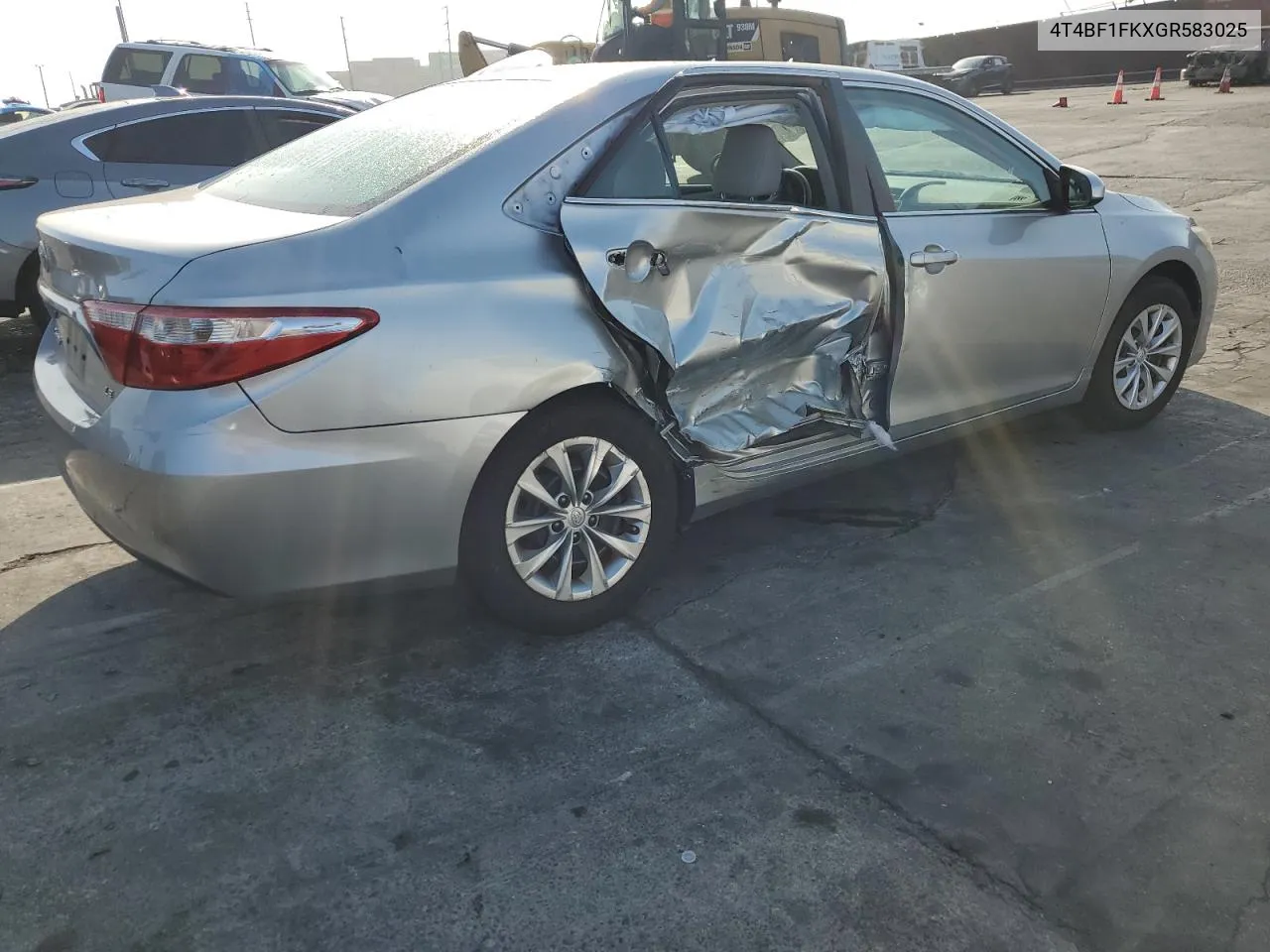 4T4BF1FKXGR583025 2016 Toyota Camry Le