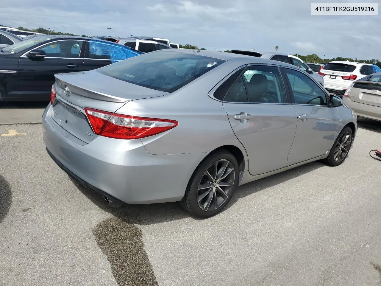 4T1BF1FK2GU519216 2016 Toyota Camry Le