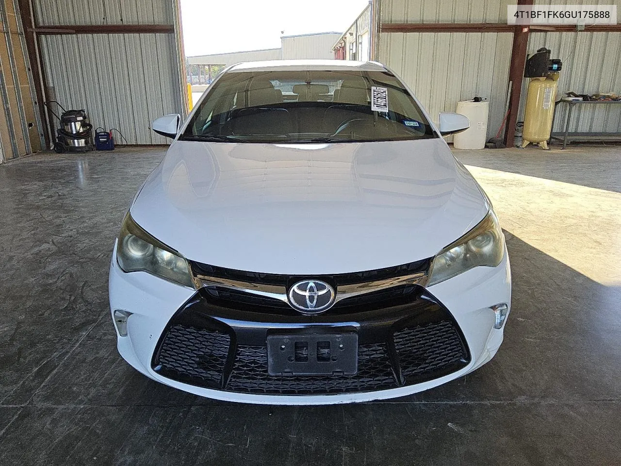 2016 Toyota Camry Le VIN: 4T1BF1FK6GU175888 Lot: 74661624