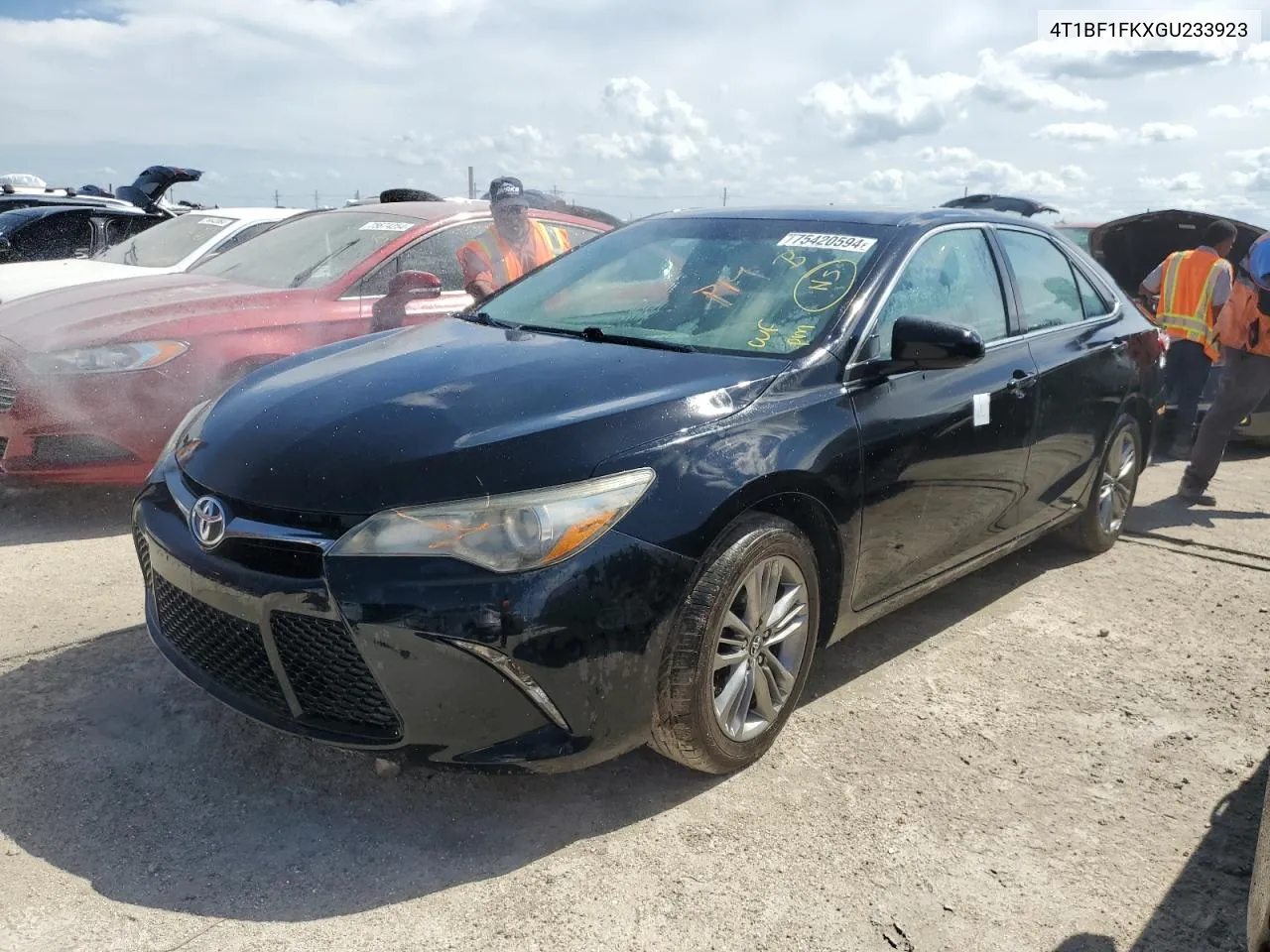 2016 Toyota Camry Le VIN: 4T1BF1FKXGU233923 Lot: 75420594