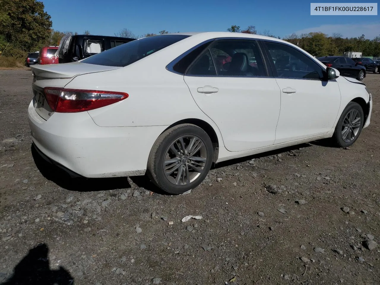 2016 Toyota Camry Le VIN: 4T1BF1FK0GU228617 Lot: 76407104