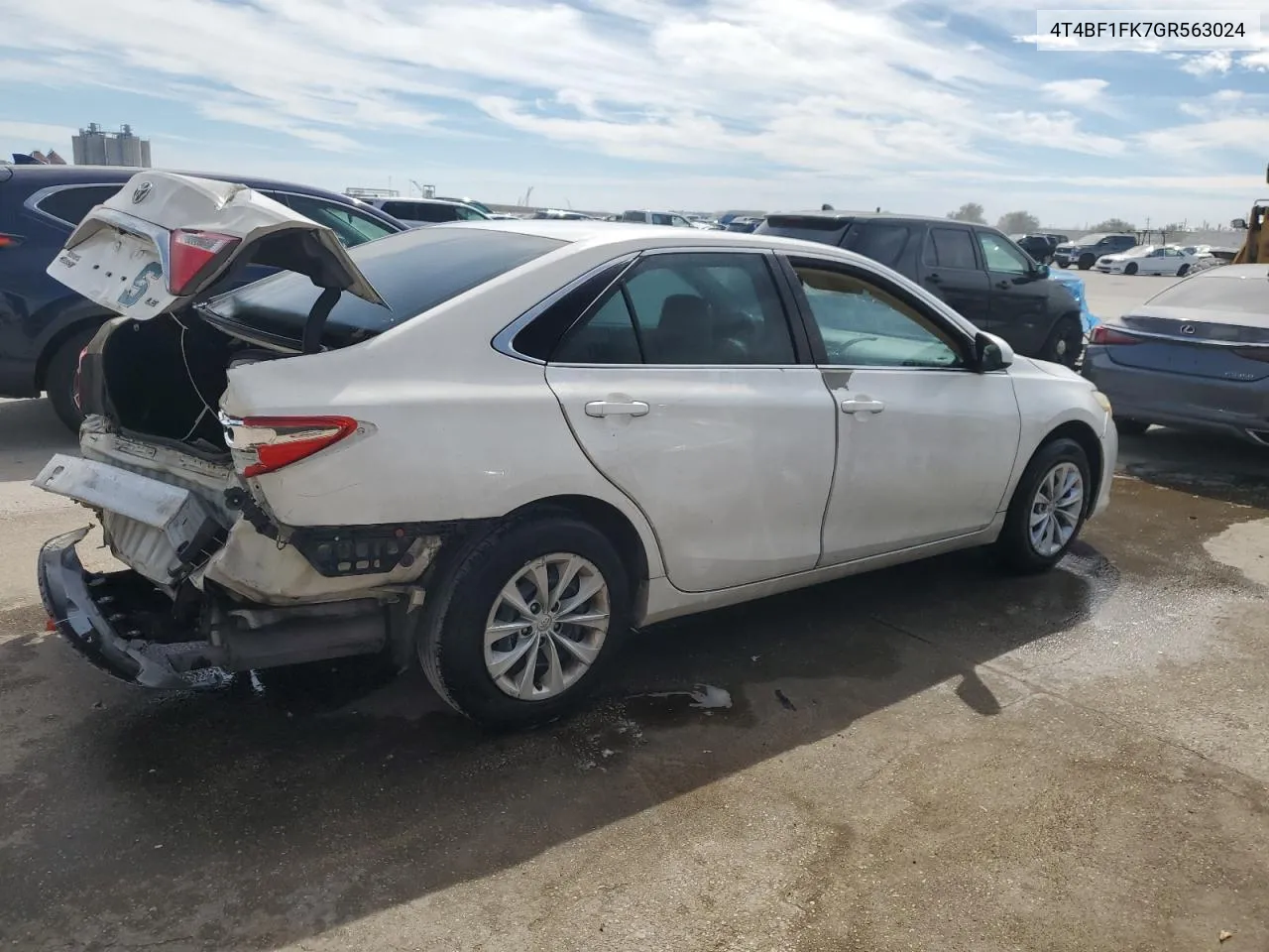 4T4BF1FK7GR563024 2016 Toyota Camry Le