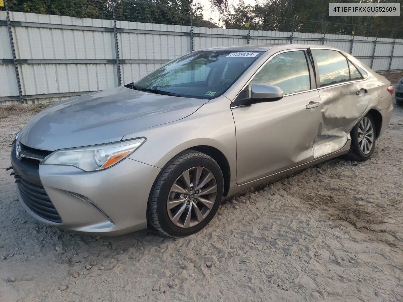 2016 Toyota Camry Le VIN: 4T1BF1FKXGU552609 Lot: 77324264