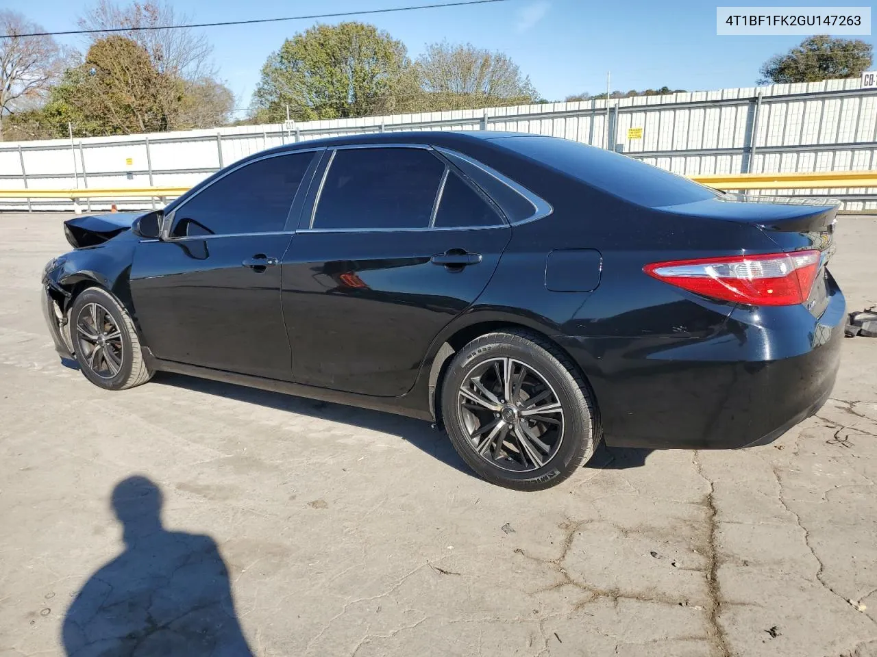 4T1BF1FK2GU147263 2016 Toyota Camry Le