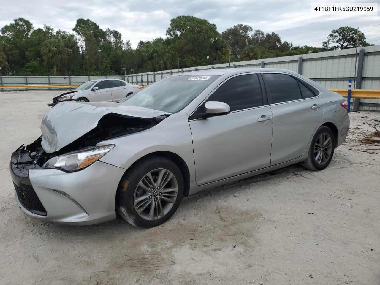 2016 Toyota Camry Le VIN: 4T1BF1FK5GU219959 Lot: 81649654