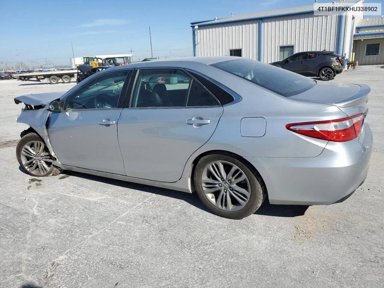 4T1BF1FKXHU338902 2017 Toyota Camry Le