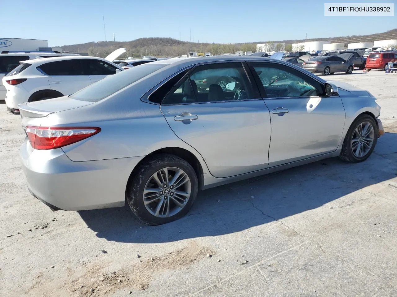 4T1BF1FKXHU338902 2017 Toyota Camry Le