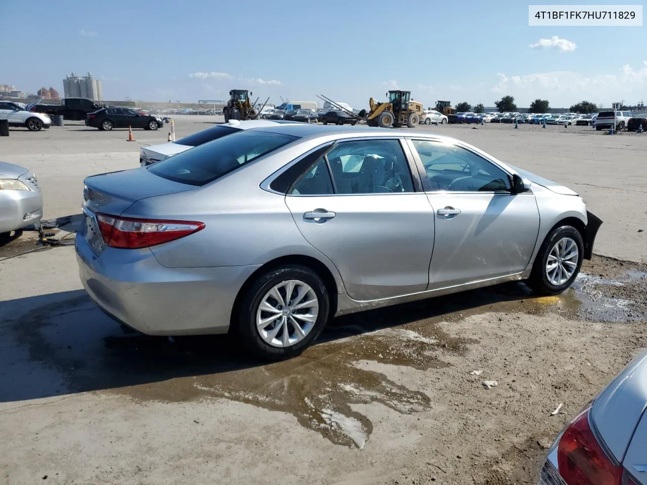 2017 Toyota Camry Le VIN: 4T1BF1FK7HU711829 Lot: 72275364