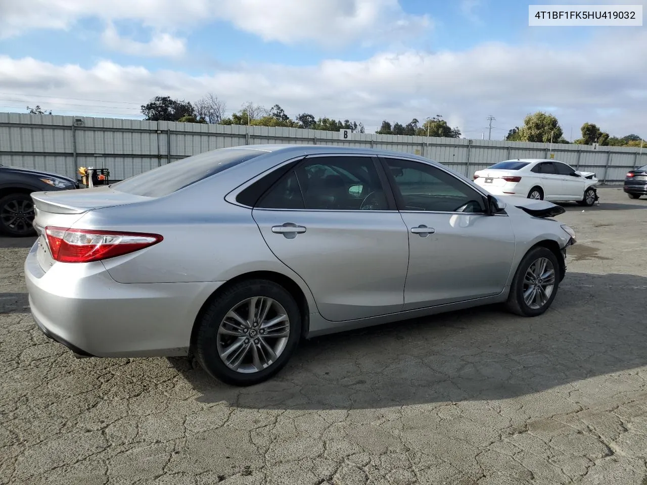 4T1BF1FK5HU419032 2017 Toyota Camry Le