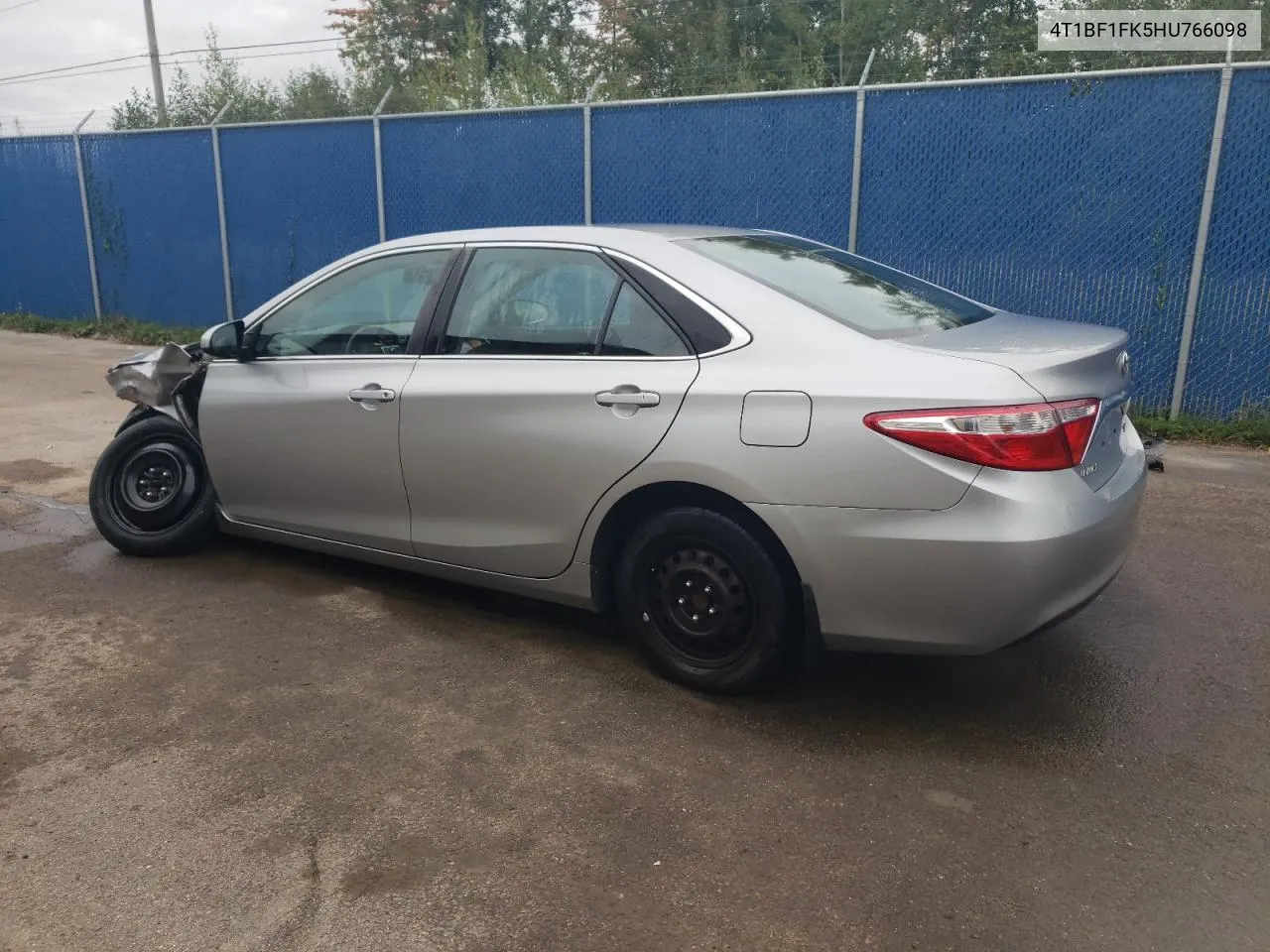 4T1BF1FK5HU766098 2017 Toyota Camry Le