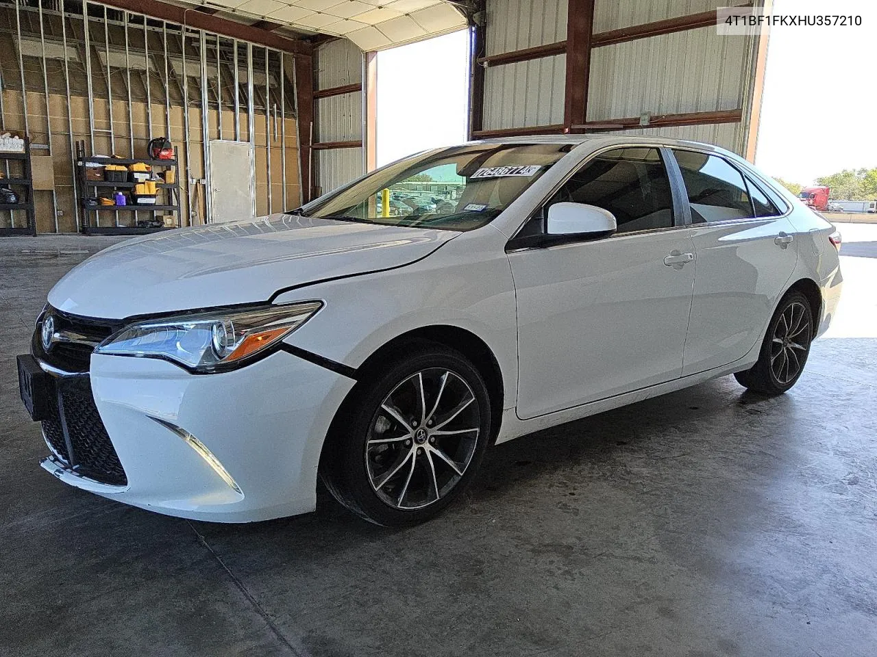 2017 Toyota Camry Le VIN: 4T1BF1FKXHU357210 Lot: 76486774