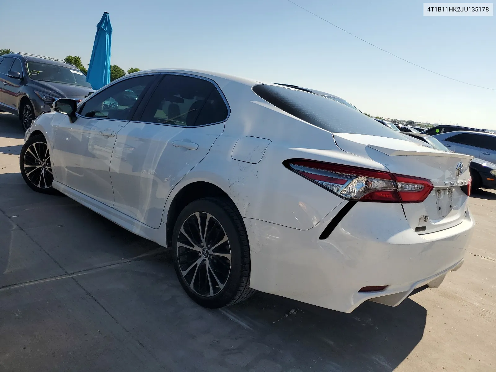 4T1B11HK2JU135178 2018 Toyota Camry L