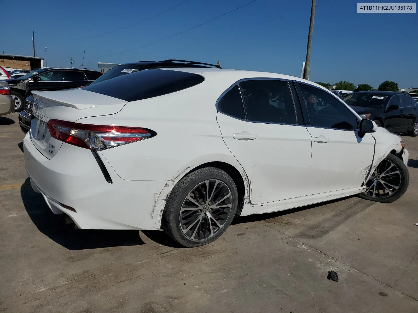 2018 Toyota Camry L VIN: 4T1B11HK2JU135178 Lot: 55575964