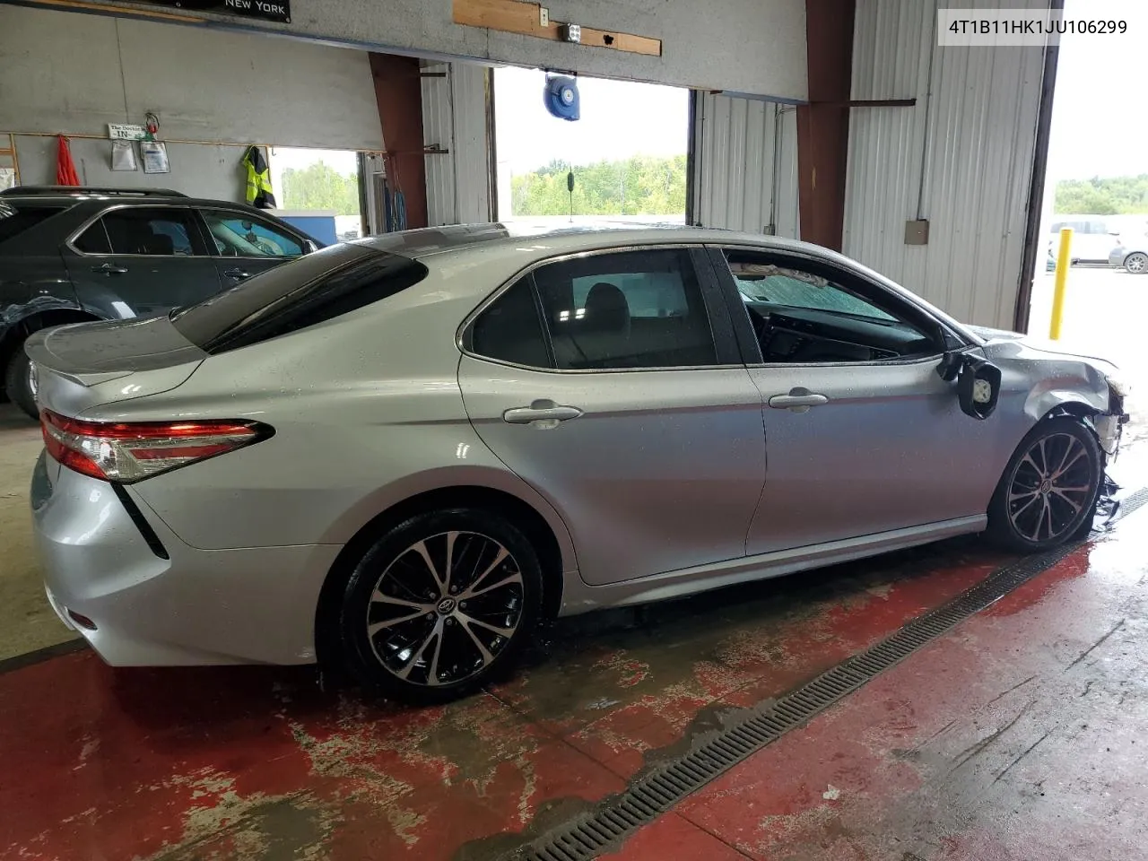 2018 Toyota Camry L VIN: 4T1B11HK1JU106299 Lot: 69290224