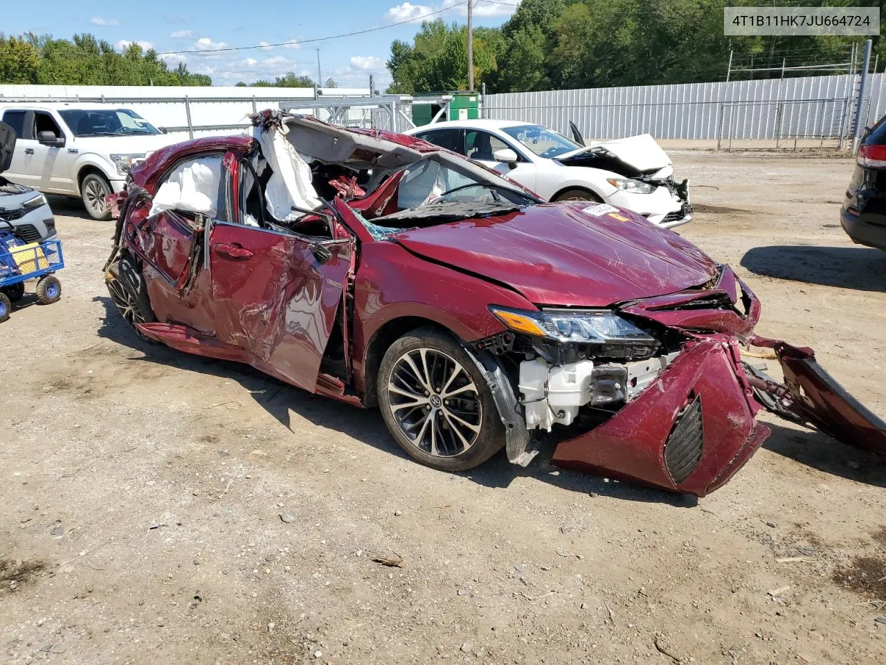 4T1B11HK7JU664724 2018 Toyota Camry L