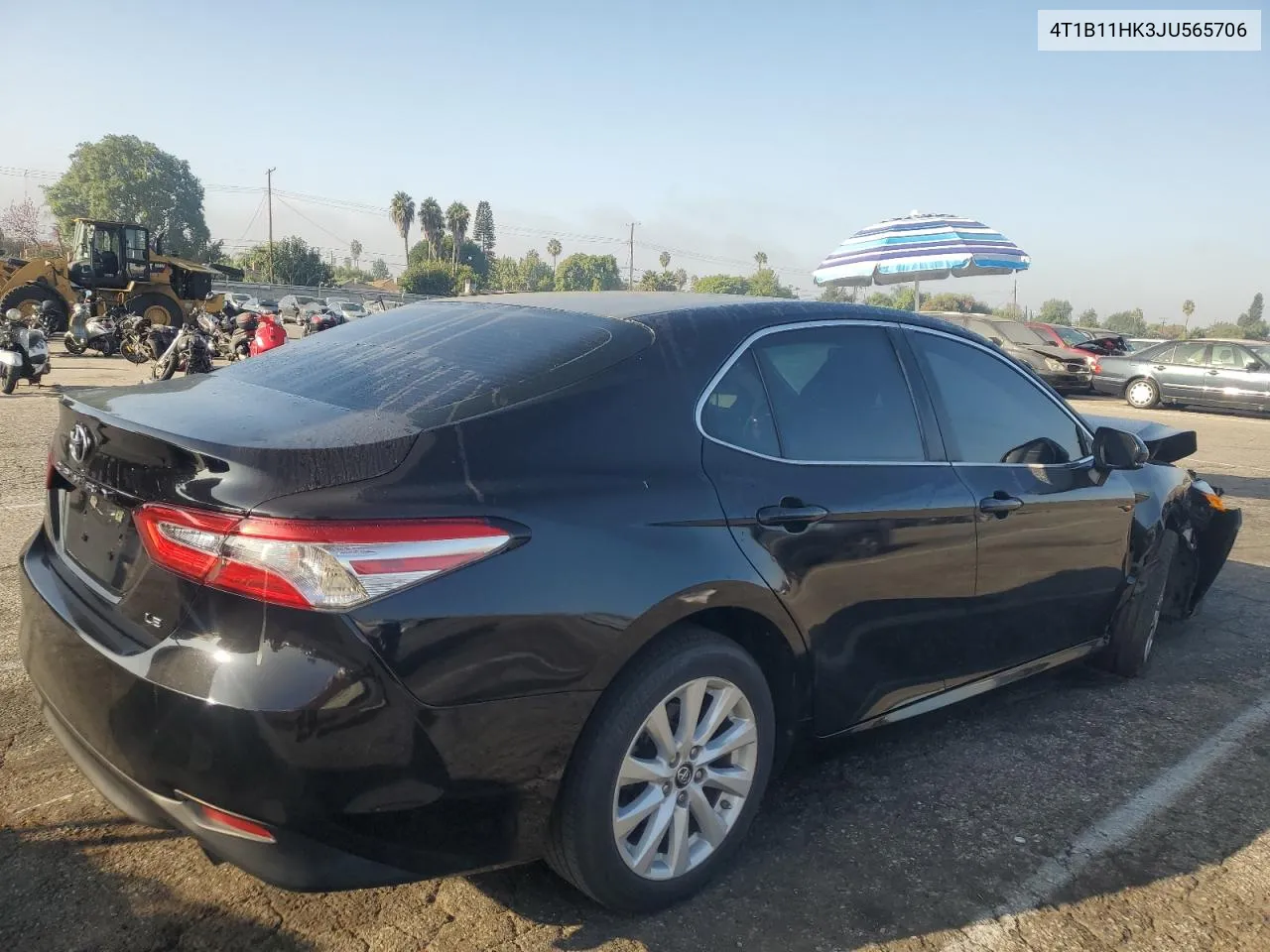 4T1B11HK3JU565706 2018 Toyota Camry L