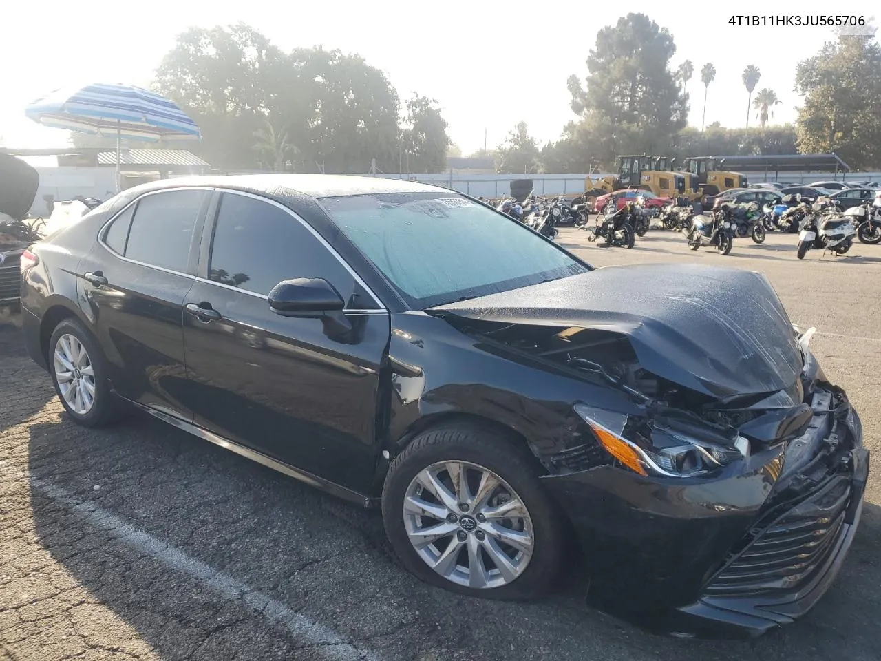 4T1B11HK3JU565706 2018 Toyota Camry L