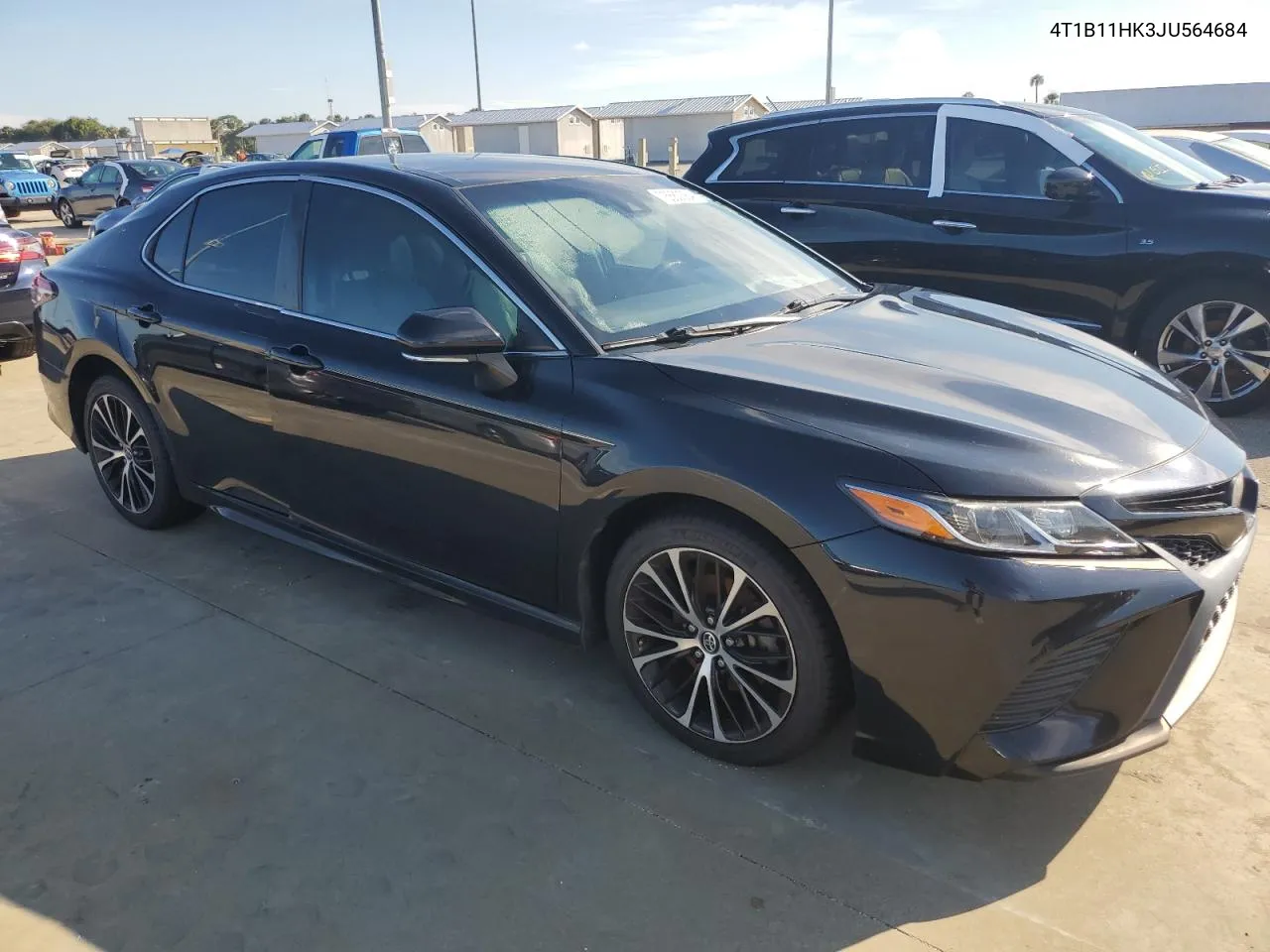 4T1B11HK3JU564684 2018 Toyota Camry L